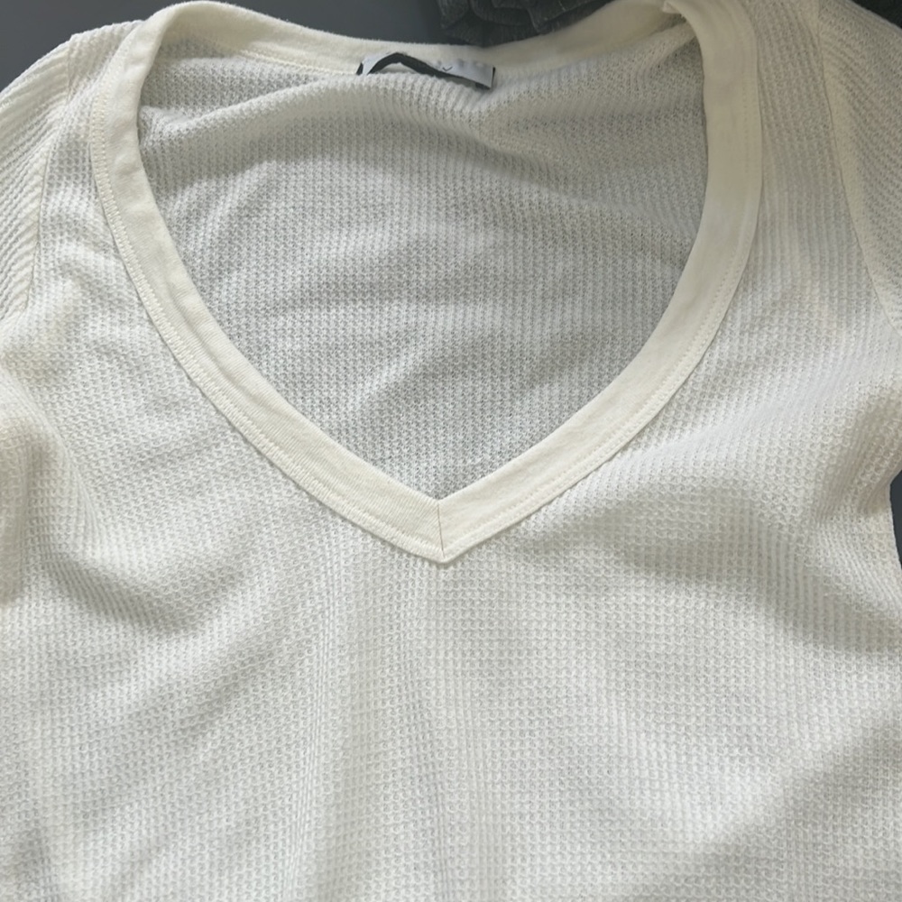 cream long sleeve - Picture 2 of 3
